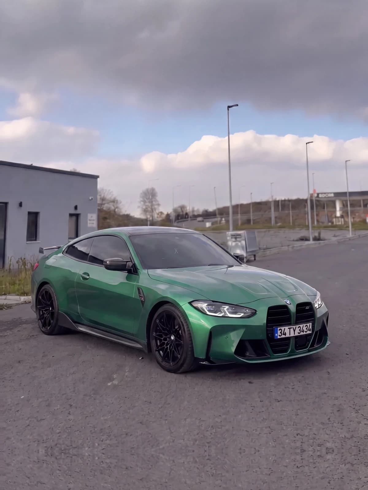 Modifikasyon öncesi yeşil BMW